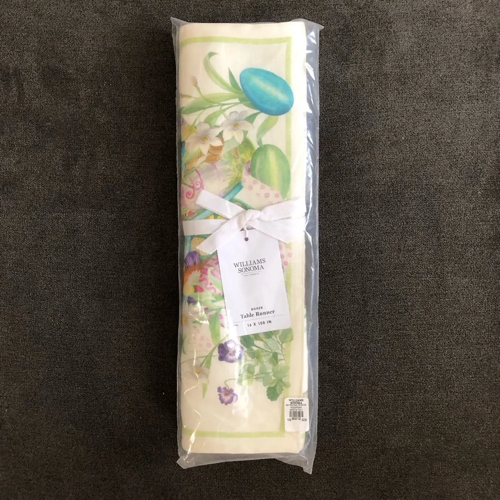 Williams Sonoma Roger Printed Table Runner
